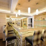 Marten -joker Card Partner- Hotel