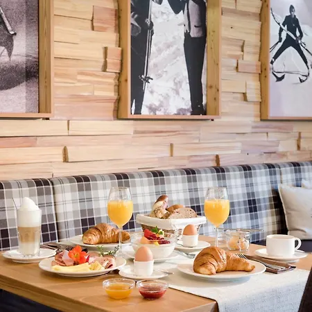 Hotel Marten - Ski-in & Ski-out Saalbach-Hinterglemm