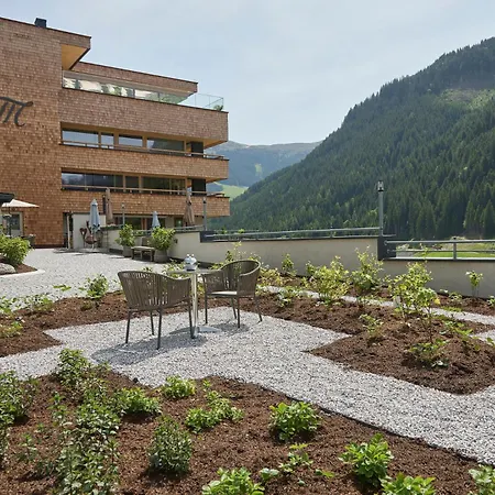 Marten - Ski-in & Ski-out 4*