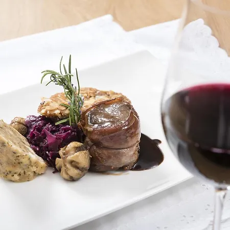 ホテル Marten - Ski-in & Ski-out