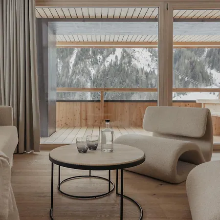 Marten - Ski-in & Ski-out 4*