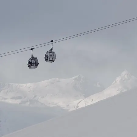Marten - Ski-in & Ski-out מלון 4*