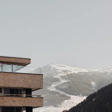 ホテル Marten - Ski-in & Ski-out 4*