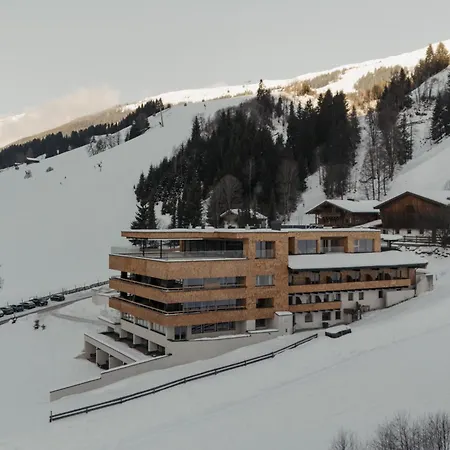 Marten - Ski-in & Ski-out 4*