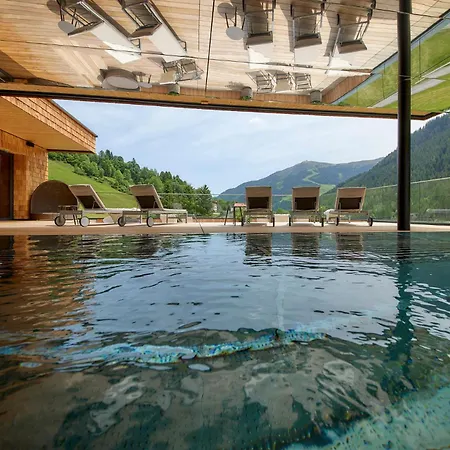 ホテル Marten - Ski-in & Ski-out ザールバッハ・ヒンターグレム