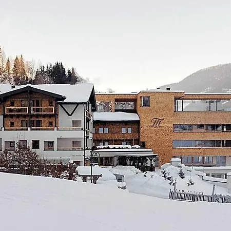 Hotel Marten -joker Card Partner-